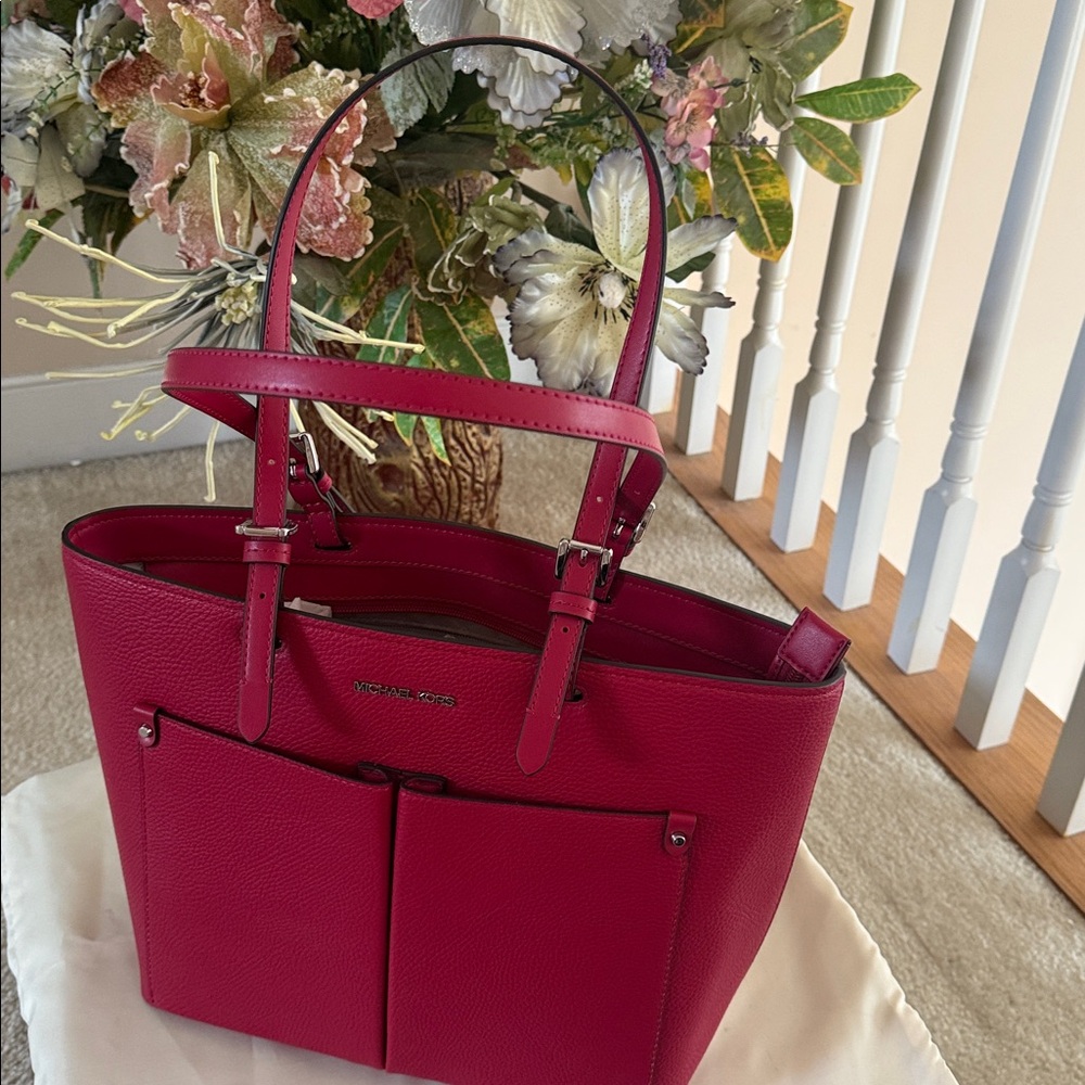 Michael Kors Jet Set Travel Dk Rasberry Leather Tote - Picture 2 of 8